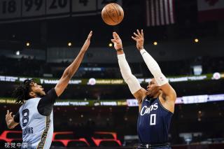 后卫的坚实 后卫的坚实